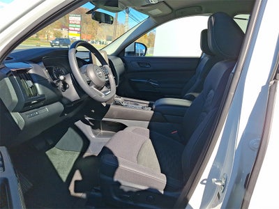 2024 Nissan Pathfinder SV 4WD