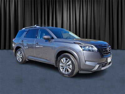 2024 Nissan Pathfinder SL 4WD