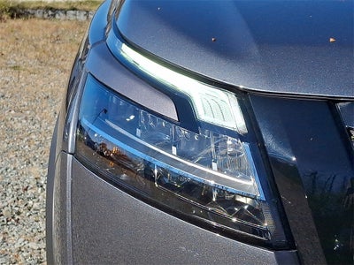 2024 Nissan Pathfinder SL 4WD