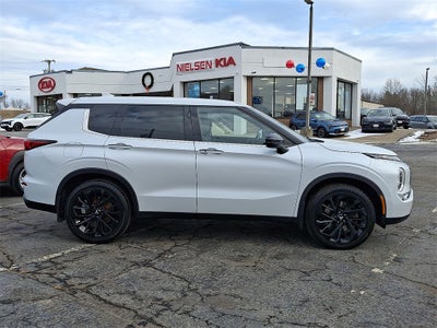 2022 Mitsubishi Outlander Black Edition AWD